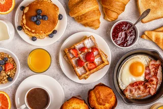 10 delivery tips for Prague's best breakfasts, brunches, and bubbles 