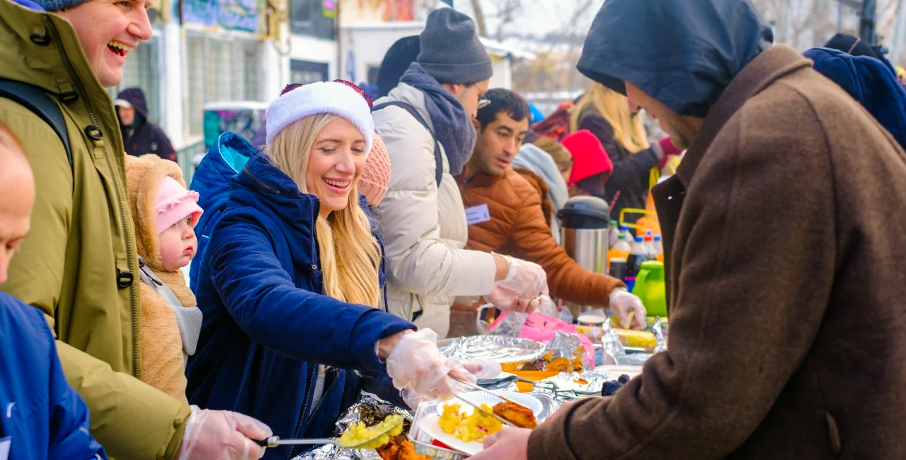 International Volunteer Day: Help an expat-founded charity feed and clothe Prague’s homeless this winter