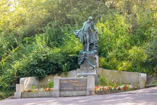 Karel Hynek Mácha statue at Prague's Petřín Hill/Roman Kybus