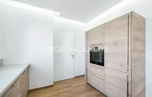 Apartment for rent, 4+1 - 3 bedrooms, 142m<sup>2</sup>