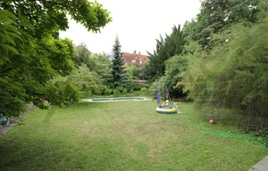 Family house for rent, 300m<sup>2</sup>, 1000m<sup>2</sup> of land