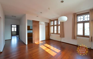 Apartment for rent, 4+1 - 3 bedrooms, 210m<sup>2</sup>