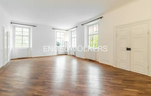 Apartment for rent, 4+1 - 3 bedrooms, 174m<sup>2</sup>