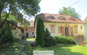 Family house for sale, 390m<sup>2</sup>, 1424m<sup>2</sup> of land