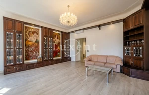 Apartment for rent, 5+1 - 4 bedrooms, 211m<sup>2</sup>