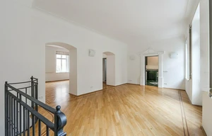 Apartment for rent, 4+1 - 3 bedrooms, 184m<sup>2</sup>