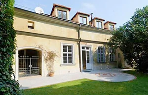 Apartment for rent, 4+1 - 3 bedrooms, 184m<sup>2</sup>