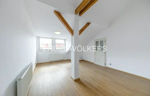 Apartment for rent, 4+1 - 3 bedrooms, 194m<sup>2</sup>