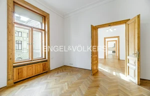 Apartment for rent, 4+1 - 3 bedrooms, 171m<sup>2</sup>