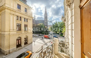 Apartment for rent, 4+1 - 3 bedrooms, 171m<sup>2</sup>