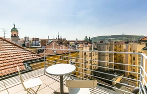 Apartment for rent, 4+1 - 3 bedrooms, 212m<sup>2</sup>