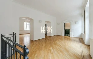 Apartment for rent, 4+1 - 3 bedrooms, 184m<sup>2</sup>