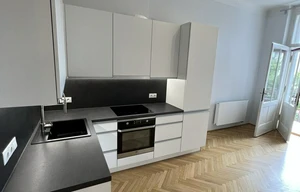 Apartment for rent, 4+1 - 3 bedrooms, 153m<sup>2</sup>