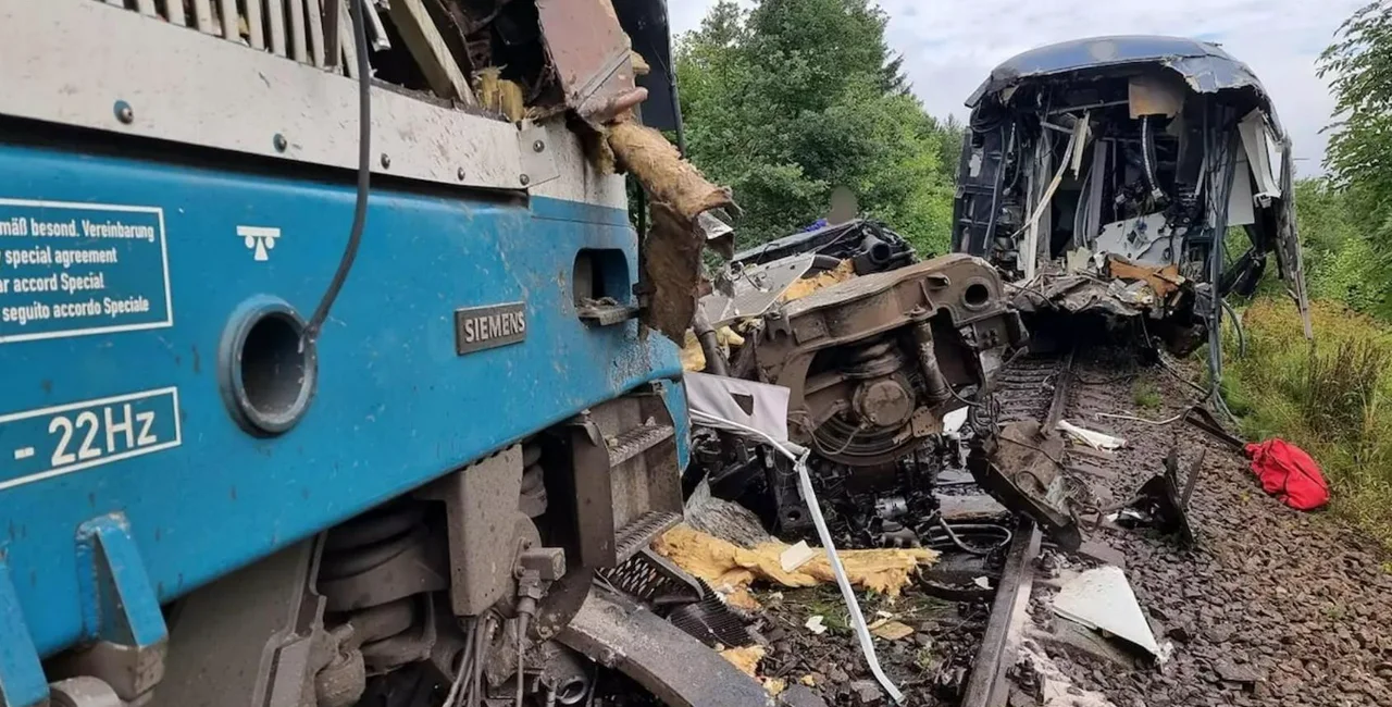 Train crash near near Domažlice. (Photo: HZS Plzeňského kraje)