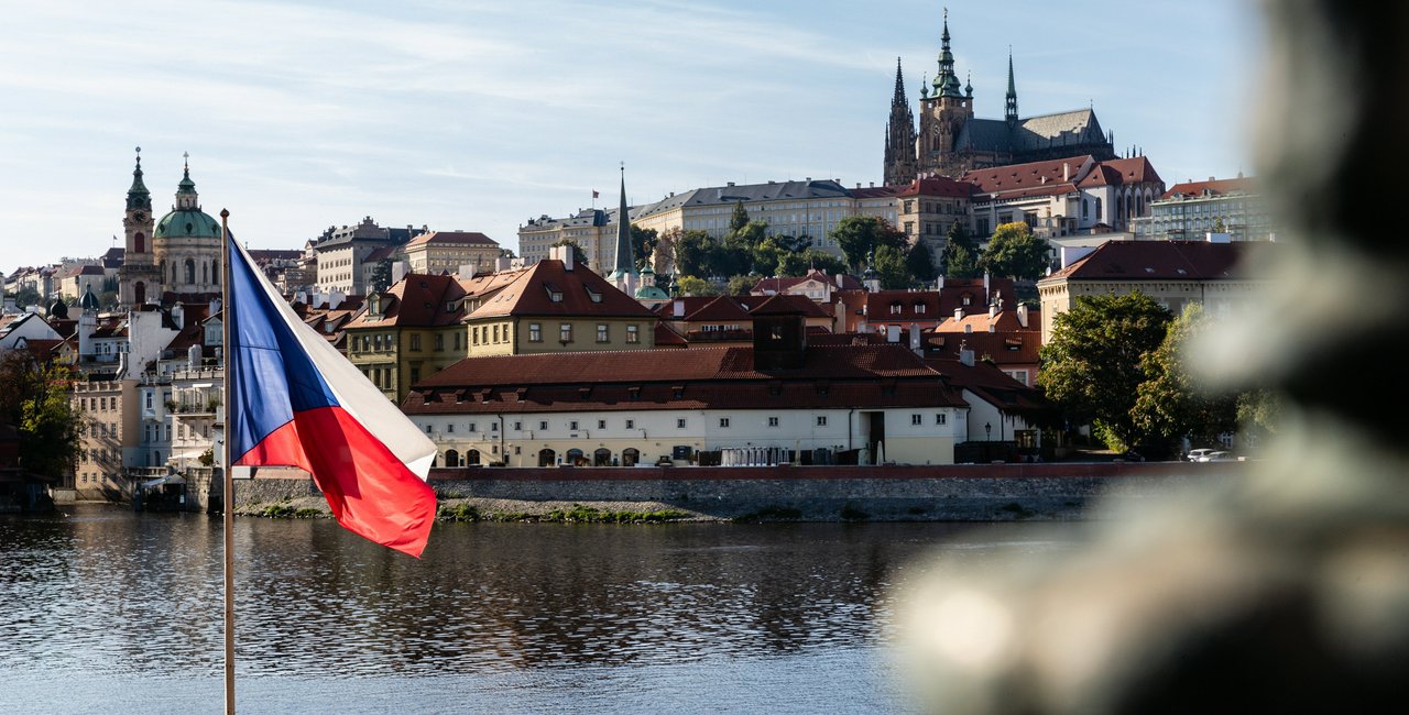 Czech Flag In Front Of Prague Castle Photo Istock Hal Gamble Vbdis 