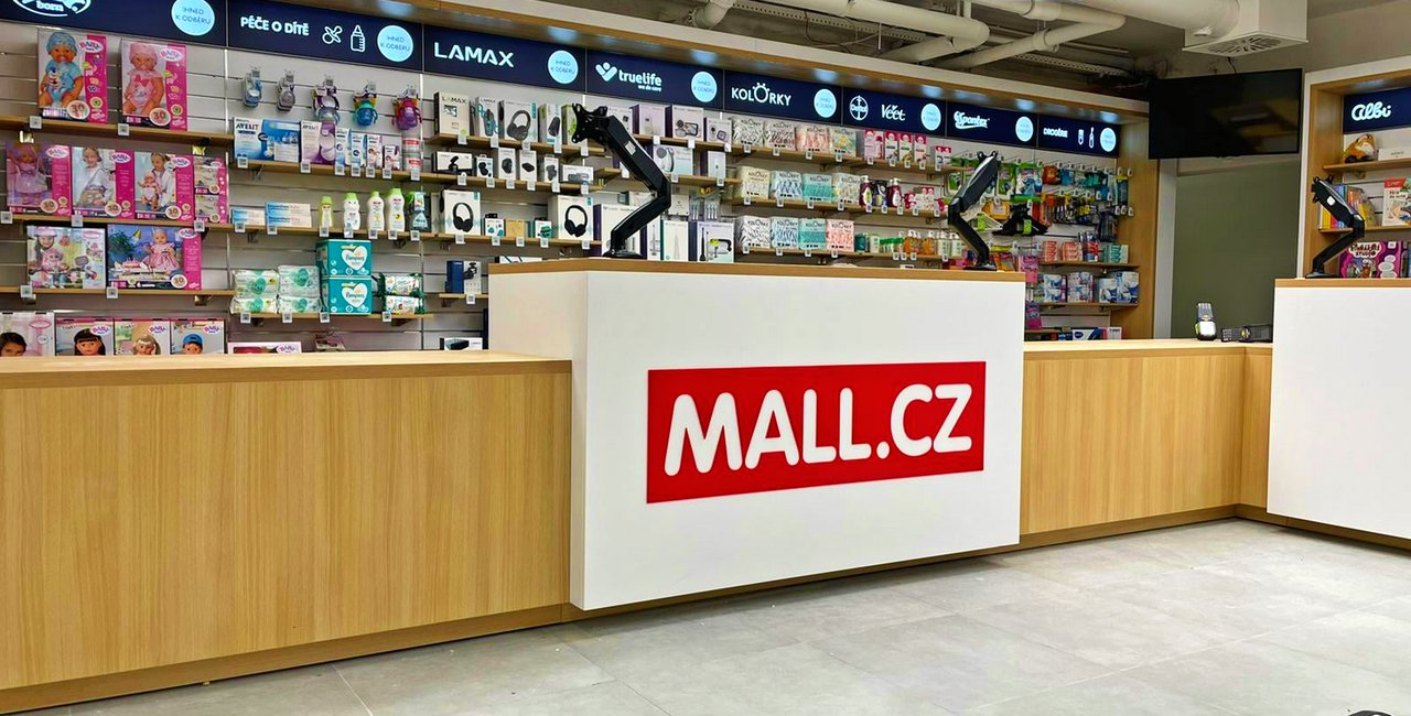 https://www.expats.cz/images/publishing/articles/2023/01/og/a-mall-cz-physical-store-closing-soon-source-facebook-com-mallgroupdaily-rcbxs.jpg