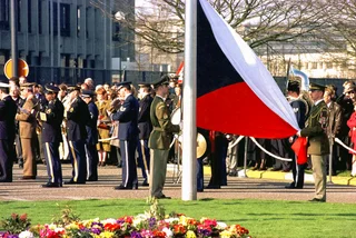 The Czech flag is raised at NATO Headquarters for the first time to mark the accession of the Czech Republic to NATO, 16 March 1999, Brussels, Belgium. Phot: © NATO