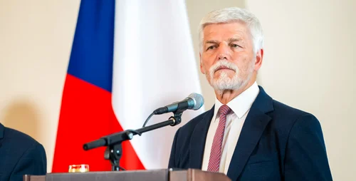 President Pavel signs law expanding sick pay for self-employed in Czechia