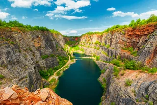 Forbidden quarries attract swimmers in Czechia – which nature spots are off-limits?