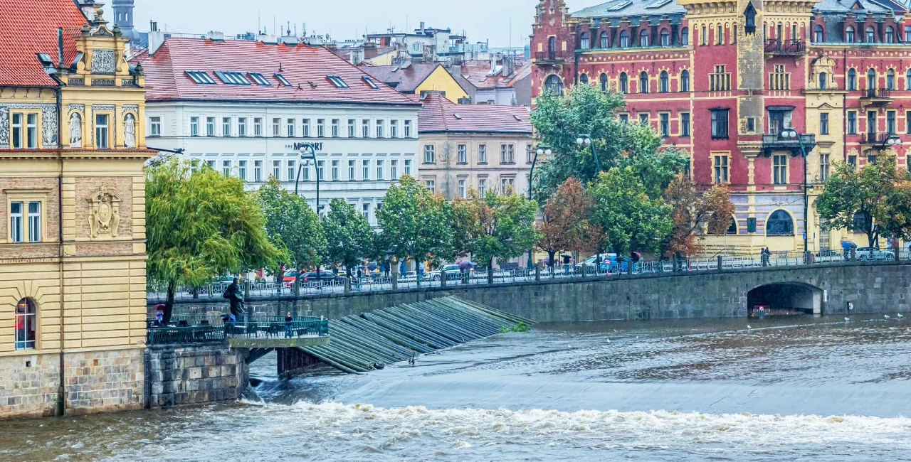 Elevated Vltava River water level in Prague on Sept. 15. Photo: Facebook / Praha.eu