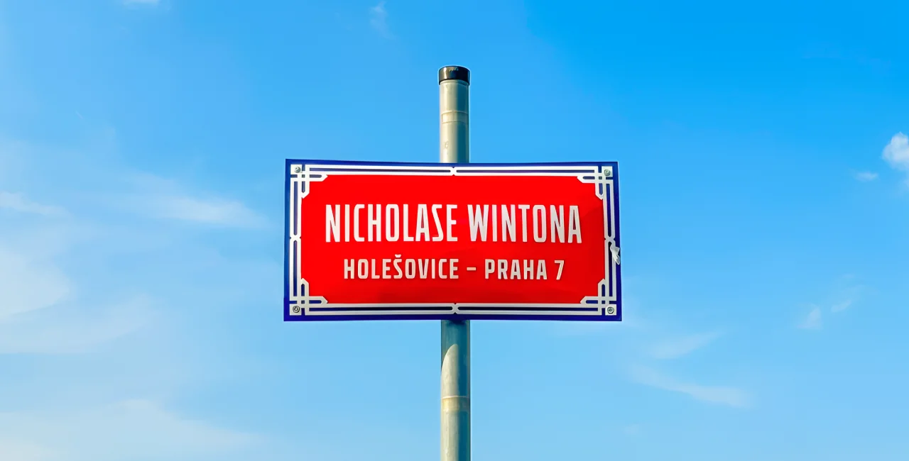 Prague 7 unveiled a street named for Nichoal Winton on Tuesday. Photo: Praha 7