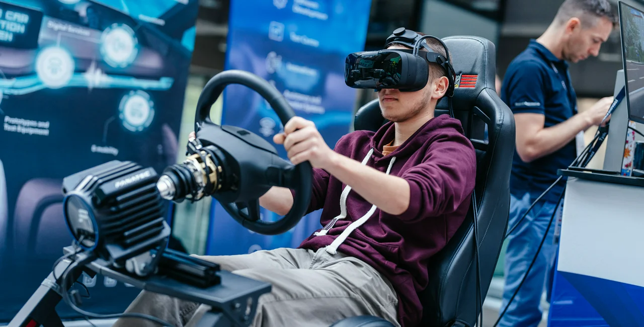 VR racing at Innovation Week 2023. Photo: