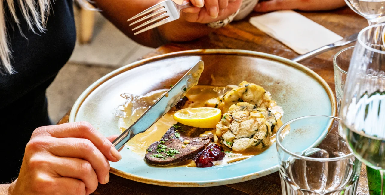 Meal in a Czech restaurant. Photo: Shutterstock /