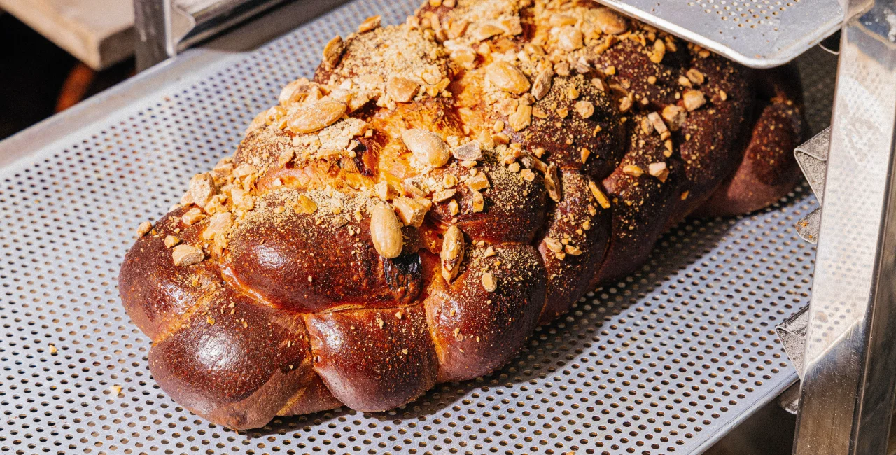 In the Czech kitchen: The symoblism of 'vánočka' Christmas bread (plus recipe)