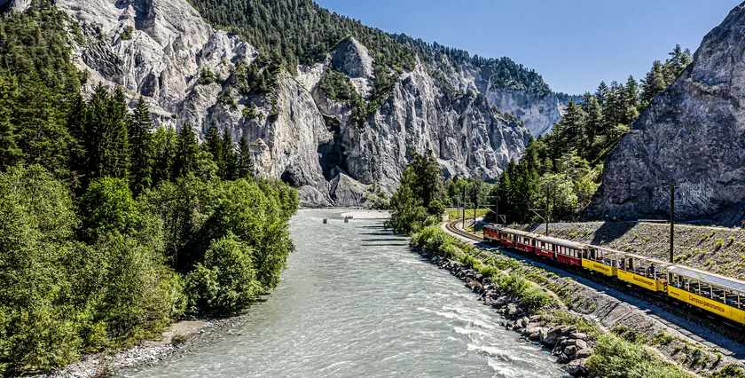 Switzerland 12-2024 Erlebniszug Rheinschlucht bei Versam