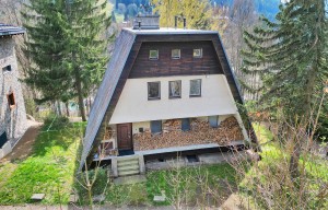 Family house for sale, 353m<sup>2</sup>, 692m<sup>2</sup> of land
