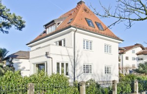 Villa for sale, 590m<sup>2</sup>, 1450m<sup>2</sup> of land