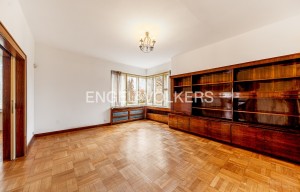 Apartment for rent, 5 bedrooms +, 376m<sup>2</sup>