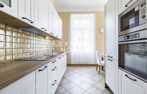Apartment for rent, 4+1 - 3 bedrooms, 160m<sup>2</sup>