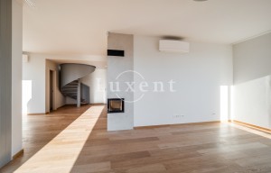 Apartment for rent, 4+kk - 3 bedrooms, 285m<sup>2</sup>