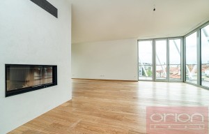 Apartment for rent, 4+kk - 3 bedrooms, 211m<sup>2</sup>