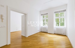 Apartment for rent, 4+1 - 3 bedrooms, 184m<sup>2</sup>