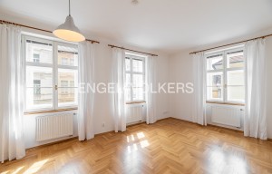 Apartment for rent, 5+kk - 4 bedrooms, 240m<sup>2</sup>