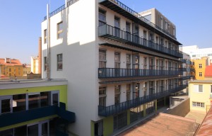 Apartment building for rent, 4550m<sup>2</sup>