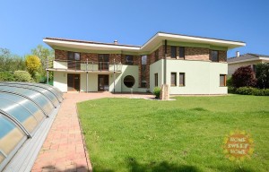 Villa for rent, 400m<sup>2</sup>, 1474m<sup>2</sup> of land