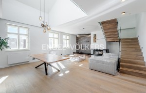 Apartment for rent, 5+kk - 4 bedrooms, 200m<sup>2</sup>