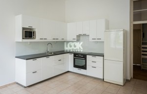 Apartment for rent, 4+1 - 3 bedrooms, 180m<sup>2</sup>