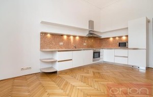 Apartment for rent, 5 bedrooms +, 255m<sup>2</sup>