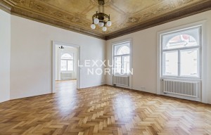 Apartment for rent, 4+1 - 3 bedrooms, 165m<sup>2</sup>