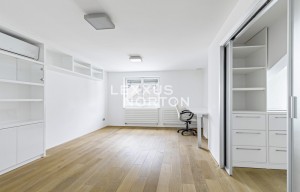 Apartment for rent, 4+kk - 3 bedrooms, 192m<sup>2</sup>