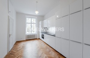 Apartment for rent, 3+1 - 2 bedrooms, 130m<sup>2</sup>