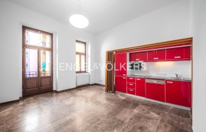 Apartment for rent, 5+kk - 4 bedrooms, 150m<sup>2</sup>