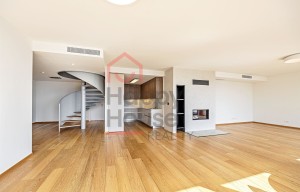 Apartment for rent, 4+kk - 3 bedrooms, 212m<sup>2</sup>